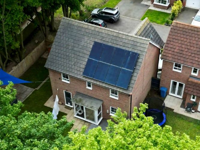 Solar Panels, Battery & EV Charger, Retford